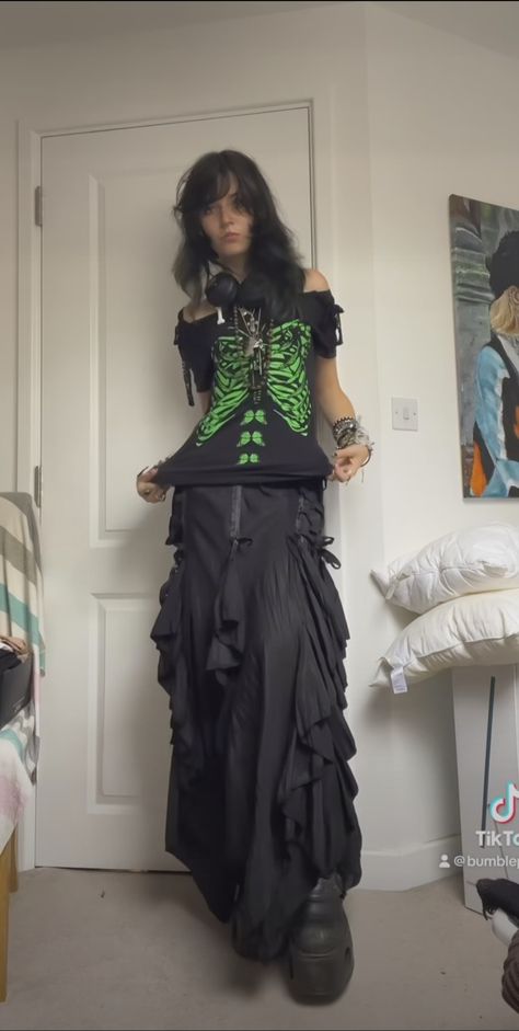 Cloth Ghost, Alt People, Pagan Fashion, Goth Outfit Ideas, Bedroom Throw, Alt Outfits, Oversized Outfit, Alt Fashion, Goth Outfits