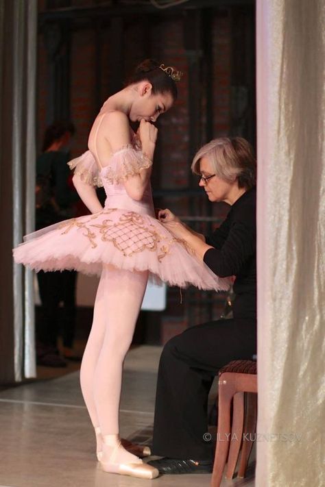 The Bolshoi Ballet Academy Ballerina Fashion, Ballet Beauty, Bolshoi Ballet, Ballet Inspiration, Ballet Core, Ballet Photos, Dancing Aesthetic, Ballet Photography, Ballet Beautiful