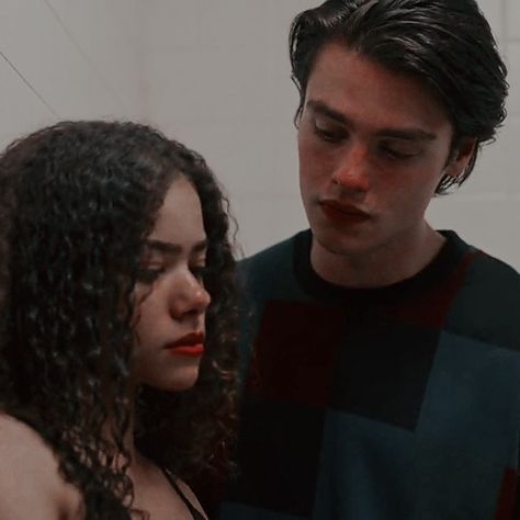 𝘎𝘪𝘯𝘯𝘺 & 𝘔𝘢𝘳𝘤𝘶𝘴 𝘪𝘤𝘰𝘯 Ginny And Marcus Icons, Marcus Baker And Ginny Miller, Ginny And Marcus, Marcus And Ginny, Marcus Baker, Felix Mallard, Gina Miller, Ginny Georgia, Im Falling In Love