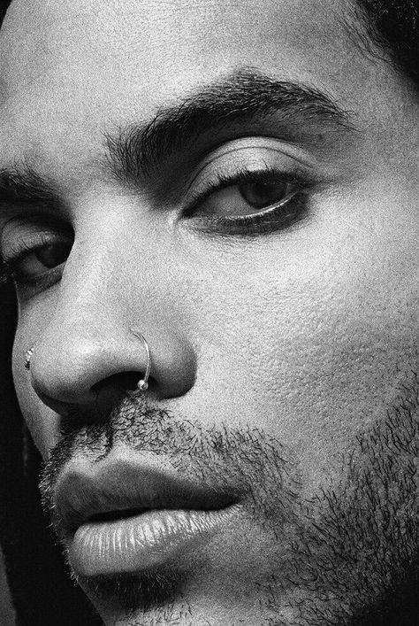 Double Nose Piercing, Lisa Bonet, Celebrity Photography, Folk Rock, White Images, Zoe Kravitz, Lenny Kravitz, Nose Piercing, Black Is Beautiful