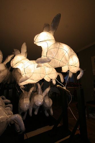 Diy Animal Decorations, Paper Lantern Sculpture, Animal Lantern, Paper Lanterns Decor, Tissue Paper Lanterns, Paper Lanterns Diy, Lantern Ideas, Chinese New Year Decorations, Diy Lanterns