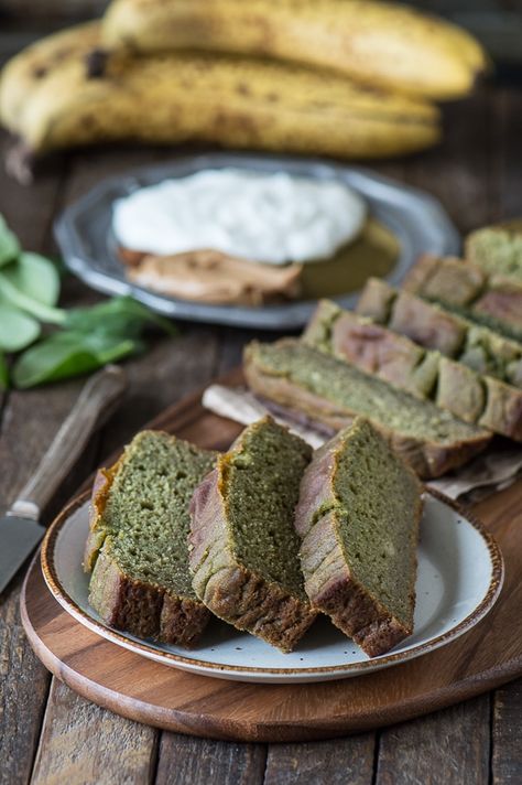 This green monster bread recipe is a healthy quick bread with no sugar, oil, or butter. Plus it has a sneaky green ingredient! Spinach Banana Bread, Tea Loaf, Belgian Food, Healthy Bread Recipes, Tea Bread, Flan Recipe, Healthy Bread, Green Monster, Matcha Green