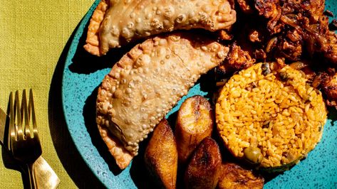 From San Juan to Oakland, chefs are breaking new ground with meat-free takes on the classics. Puerto Rican Thanksgiving, Recipes Side Dishes, Puerto Rican Food, Vegan Soul Food, Puerto Rican Cuisine, Breaking New, Puerto Rico Food, Fast Casual Restaurant, Rican Food