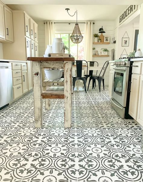 25 Gorgeous Modern Farmhouse and Cottage Kitchen Tile Ideas - Tatertots and Jello Farmhouse Tile Floor Kitchen, Kitchen Mosaic Floor, Mosaic Tiles Kitchen Floor, Cottage Kitchen Flooring, Mosaic Kitchen Floor, Farmhouse Kitchen Floor, Cottage Kitchen Tiles, Farmhouse Kitchen Flooring, Cozy Cottage Kitchen