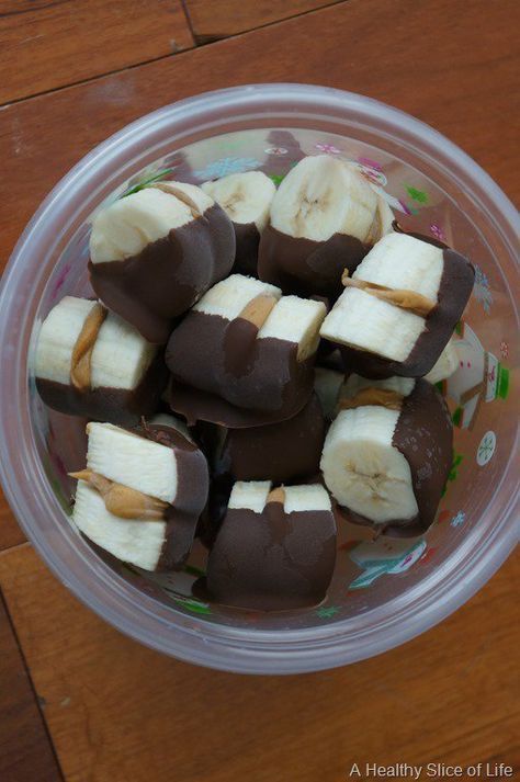 Frozen Banana Bites, Banana Bites, Think Food, Healthy Snacks Easy, Food Obsession, Healthy Snacks Recipes, Almond Butter, Clean Eating Snacks, Sweet Snacks