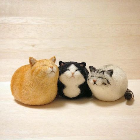 Tovad Ull, Felt Toys Patterns, Needle Felted Cat, Needle Felting Tutorials, Tanah Liat, Needle Felting Projects, The Toys, Felting Tutorials, Felt Cat