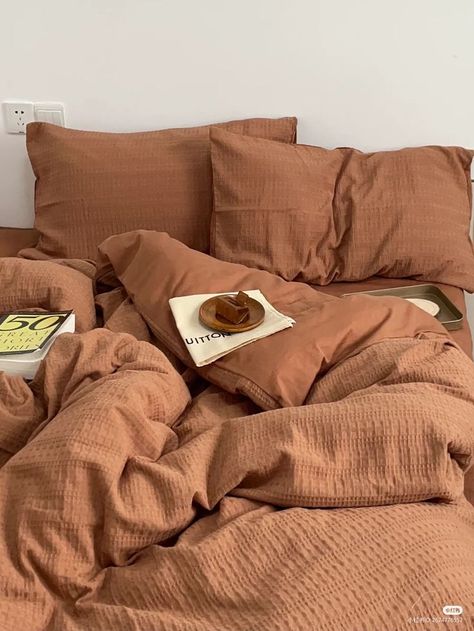 Brown Bedsheets Aesthetic, Brown Bedding Aesthetic, Brown Bed Sheets, Cozy Bedsheets, Brown Bedding, Cozy Cottage Bedroom, Brown Comforter, Bed Inspo, Full Bedding