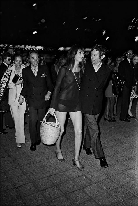 Style Jane Birkin, 70s Couple, Jane Birken, 70s Celebrities, Jane Birkin Style, Serge Gainsbourg, Charlotte Gainsbourg, Jane Birkin, New Rock