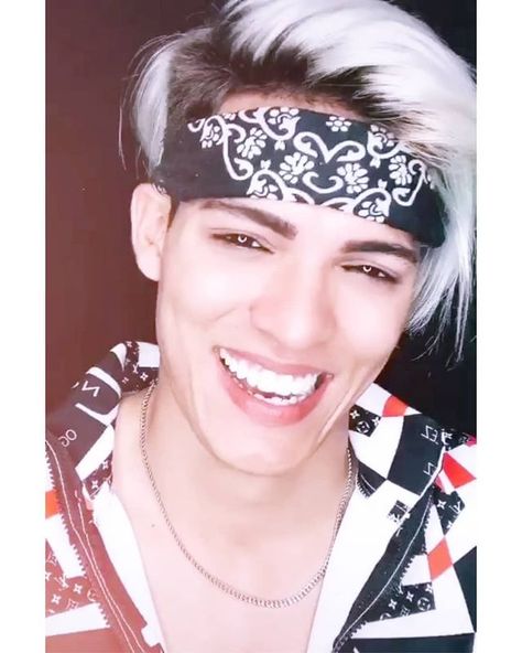 Xtarmy.Susan ®️ on Instagram: “Keep smiling.♥️🤗 #rizxtarrBestActor #WeLoveYouRizxtar #kingofhearts #king #rizxtarrSuperstar #rizxtarr #India #love #TikTok #rizxtar…” Rizxtar Joker, Chad Image, Love Tiktok, Joker Iphone Wallpaper, Joker Face, India Love, Keep Smiling, Iphone Wallpaper, Target