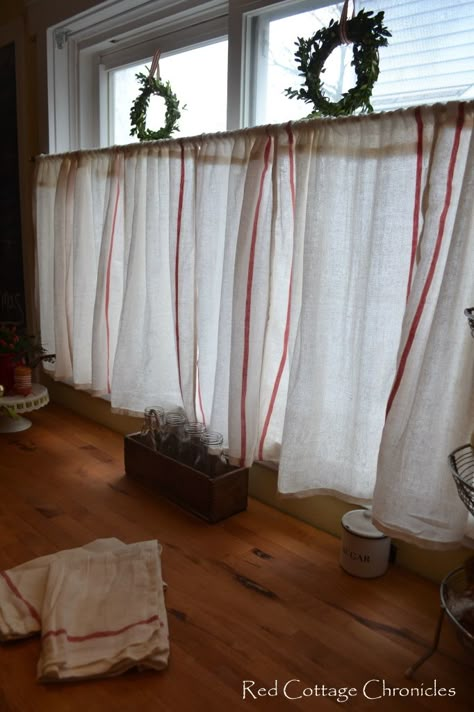 Ikea Dishtowel Hack Cafe Curtains Kitchen Farmhouse, Curtains Ikea, Kitchen Window Blinds, Christmas Curtains, Wicker House, Sew Curtains, Simple Decorations, Burlap Curtains, Drop Cloth Curtains