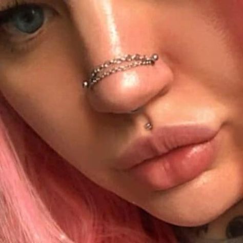 Double nose Chain made for paired nostrils, double Nose/nostril piercings or high nostril Piercings *Chain only* This unique chain comes with a thick link top chain and finer link chain underneath for a more statement piece. Handmade bespoke over bridge nose chain made from stainless steel ⛓ Hand Made to your chosen length!  ⭐️PLEASE PROVIDE ACCURATE MEASUREMENTS AS I CAN ONLY GO OFF THE MEASUREMENTS YOU GIVE TO ME I DO NOT ACCEPT RETURNS OR GIVE EXCHANGES FOR INCORRECTLY ORDERED ITEMS⭐️ HOW TO Nose Bridge Piercing Chain, 2 Stud Nose Piercing, Upper Nostril Piercing, Piercing Narine, Double Nose Piercing Chain, Different Nose Piercings, Chain Nose Piercing, Nose Piercing Chain, Two Nose Piercings