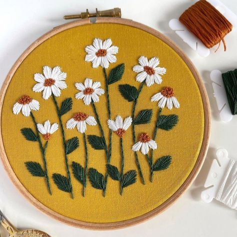 Embroidery On Mustard Fabric, Embroidery In Yellow Fabric, Embroidery Yellow Fabric, Yellow Flowers Embroidery, Embroidery On Yellow Fabric, Embroidery Daisies, Mustard Embroidery, Daisy Embroidery Design, Nokshi Katha