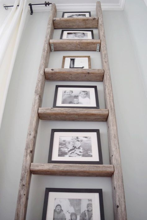 Farmhouse Living Room Wall Decor Ideas, Wood Ladder Ideas, Wall Ladder Decor, Ladder Wall Decor, Wooden Ladder Ideas, Old Ladder Decor, Ladder Ideas, Home Addition Plans, Old Ladder