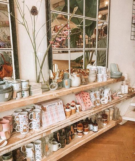 PlukAmsterdamMar 2019 Girly Store Design, Small Retail Display, Opening A Gift Shop, Boutique Organization Ideas Inventory, Aesthetic Gift Shop, Cafe Gift Shop, Small Retail Shop Design, Cute Store Aesthetic, Cute Store Interior