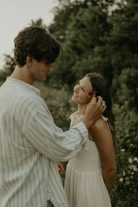 Couple Shoot In Mountains, Couple Mountain Photography, Magical Couple Photography, Couples Photoshoot With Flowers, Mission Engagement Photos, Nature Engagement Pictures, Dreamy Engagement Photos Romantic, Fairytale Couple Photoshoot, Dreamy Couples Photoshoot