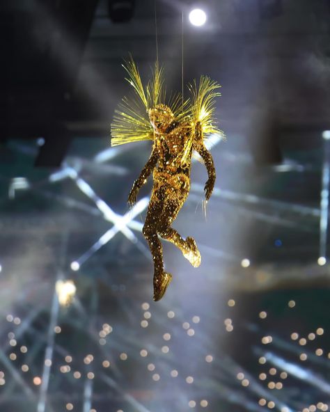 Ainsi s’achèvent les Jeux olympiques de Paris 2024 😢Qu’avez-vous pensé de la cérémonie de clôture ? #paris2024 #tomcruise #leonmarchand #her #phoenix #olympics #olympicgames #jeuxolympiques #simonebiles Paris Olympics Opening Ceremony, Paris Olympics 2024 Shooting, France Olympics 2024, Paris 2024 Olympic Games, Paris Olympics 2024 Poster, Olimpic Game Paris 2024, Olympics Opening Ceremony, Dance World, World Dance