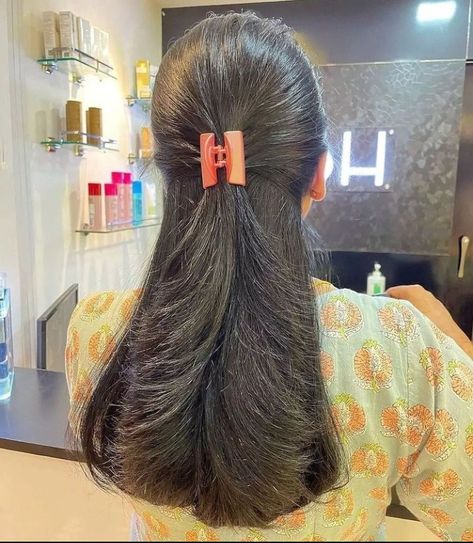 Do like,follow,comment Short Layers Long Hair, Indian Hair Cuts, Hair Stail, Sleek Short Hair, Easy Hair Up, Long Hair Highlights, Indian Long Hair Braid, Hair Style Vedio, Long Indian Hair