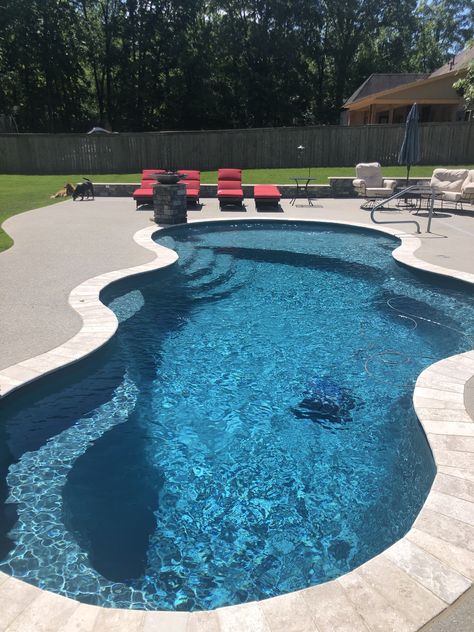 Pool Fiberglass Design, Under Ground Pool Ideas, Salt Water Pool Designs, Inground Fiberglass Pool Ideas, Fiberglass Pool Ideas Backyards, Fiber Glass Pool Ideas, Fiberglass Pools Inground, Pool Bubblers, Fiberglass Pool Ideas