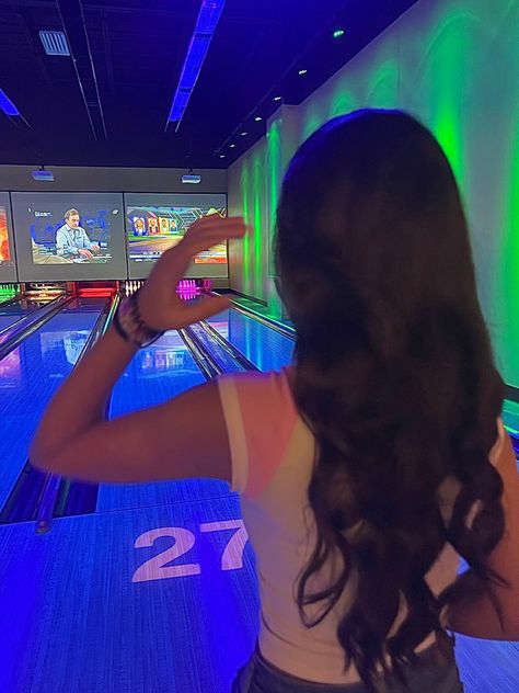 #neon #bowling #photography #aesthetic Bowling Inspo Pics, Bowling Photo Ideas, Aesthetic Bowling Pictures, Bowling Pictures Instagram, Boliche Aesthetic, Bowling Aesthetic Pictures, Bowling Outfit Aesthetic, Bowling Photoshoot, Bowling Pics