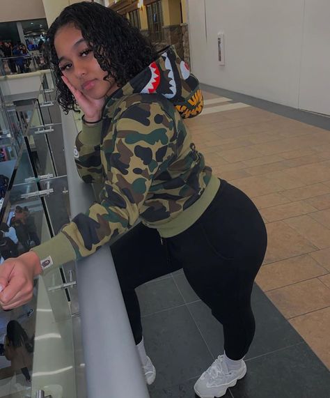 Baddie On A Budget, Be A Baddie, Bape Jacket, Women Wide Leg Pants, Bape Outfits, Wide Leg Pants Jeans, Streetwear Store, Bape Hoodie, Matching Outfits Best Friend