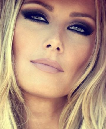 Smokey Eyes For Blondes | Examples of what I am rambling on about: Trucco Smokey Eye, Makeup Dark, Gold Ideas, Nude Lips, Smink Inspiration, Beauty Make-up, Braut Make-up, Makijaż Smokey Eye, Natural Wedding Makeup