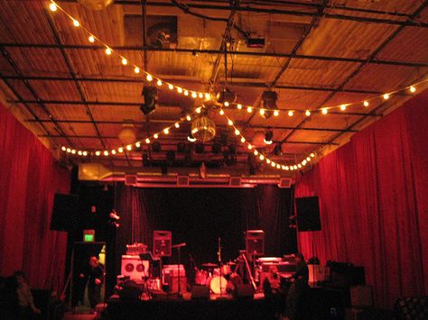 10 Music Venues in SF Small Music Venue Design, Venue Management, Sofar Sounds, Film Analysis, Venue Design, Cheyenne Jackson, Cosy Lighting, Garage Studio, Midwest Emo