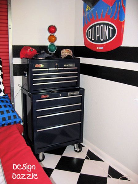 50 Ideas For Car Themed Boys Rooms - Design Dazzle- Joshua room- could use a tool cart as storage for cars and monster truck toys Nascar Room, Racing Bedroom, Deco Garage, Race Car Bedroom, Car Themed Rooms, Car Themed Bedrooms, Truck Room, Paint Dresser, Boys Room Design