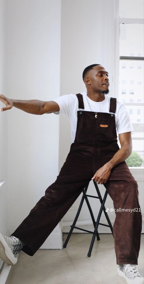 90s Men’s Fashion Black, Black Men’s Overalls Outfit, Black Men Casual Fashion, Male Vintage Outfits, Black Men 90s Fashion, Male Outfit Inspiration, 90s Fits Men, Men’s Overalls Outfit, 90s Black Men Aesthetic