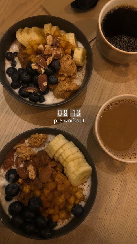 Breakfast ideas, pre-workout food, smoothie bowl Gym Meals Aesthetic, Healthy Food After Workout, Healthy Pre Workout Breakfast, Preworkout Meal Ideas, Preworkout Food Morning, Pre Workout Aesthetic, Gym Breakfast Ideas, Pre Made Breakfast Ideas, After Gym Snack