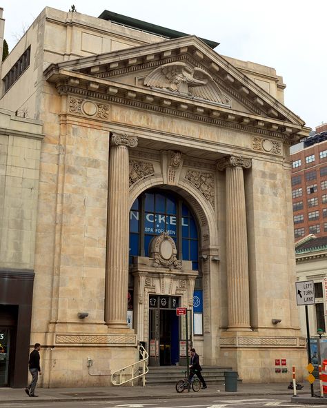 Arcade Architecture, Ecological House, Bank Building, New York City Manhattan, Geometric Shapes Art, French Style Homes, Before The Fall, Banks Building, York County