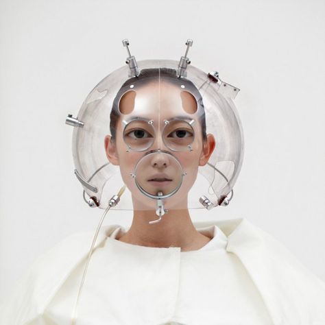 Optical Helmets by Hyungkoo Lee Body Science, East 17, Speculative Design, Aubrey Beardsley, Olafur Eliasson, Smart Mirror, See Yourself, Futuristic Fashion, Korean Artist