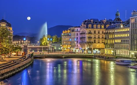 📅 The Best & Worst Times to Visit Switzerland in 2024 (Expert Take) Geneva Old Town, Switzerland Itinerary, Places In Switzerland, Visit Switzerland, Geneva Switzerland, Perfect Itinerary, Switzerland Travel, Photos Hd, Tourist Places