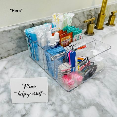 Bathroom Emergency Kit, Guest Bathroom Essentials, Wedding Day Emergency Kit, Bathroom Trays, Bathroom Basket Wedding, Ladies Bathroom, Wedding Emergency Kit, Bathroom Large, Wedding Bathroom