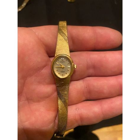 Elgin Gold Toned Womens Watch! Chunky Gold Watch, Cullen House, Elgin Watch, Dream Watches, Watch Vintage, Vintage Watches, Gold Watch, Womens Watches, Gold Tones