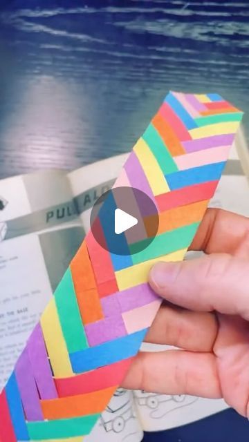 Timm Sevitz on Instagram: "How to make a paper bookmark. This paper craft woven bookmark is an easy activity for little kids when they are feeling bored. Your kids will love this fun and easy craft. A great kids craft for a rainy day! The perfect craft idea for kids that love to read. #kidscrafts #easycraft #kidsactivities #papercraft #crafty #craftsforkids" Adult Paper Crafts, Creative Chart Ideas, Creative Bookmarks Design Ideas, Chart Making Ideas Creative, Chart Ideas Creative, Chart Paper Project Ideas, Crafts To Feel Creative, Paper Crafts For Adults, Easy Diy Paper Crafts