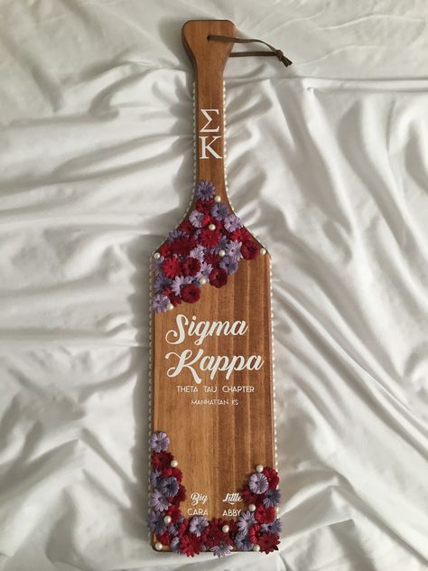 Sorority Paddle Inspiration, Western Sorority Paddle, Sigma Kappa Paddle Ideas, Paddle For Big Sorority, Paddle Ideas Sorority Big Little, Big Paddles Sorority Ideas, Paddle Sorority Ideas, Sorority Paddles Ideas Unique, Sorority Paddles Ideas Big Little