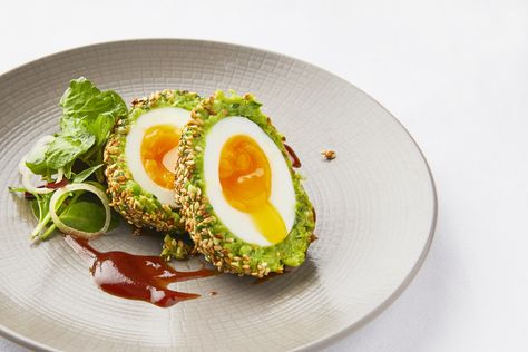 Pea and Broad Bean Vegetarian Scotch Eggs Recipe - Great British Chefs Scotch Eggs Recipe, Scotch Egg, Great British Chefs, Scotch Eggs, Egg Recipe, Broad Bean, Eggs Recipe, Idee Pasto Sano, Food Presentation