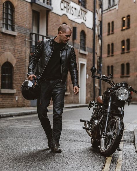 Man Biker Style, Cafe Racer Jacket Men Outfit, Men Motorcycle Photography, Old London Streets, Biker Fashion Men, Motorcycle Outfit Men, Biker Outfit Men, Men Biker Style, Motorcycle Shoot