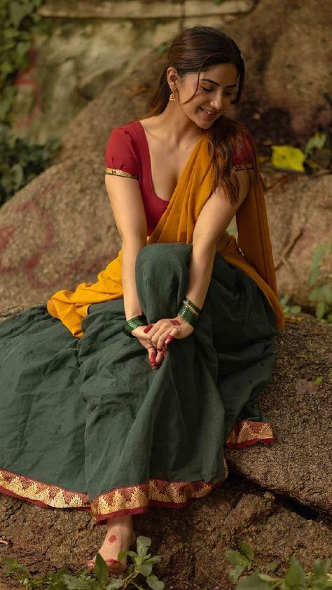 Kashmira Pardesi, Saree Wearing Styles, Desi Fashion Casual, Indian Photoshoot, Saree Models, Stylish Sarees, Stylish Dress Designs, Saree Look, Beautiful Smile Women