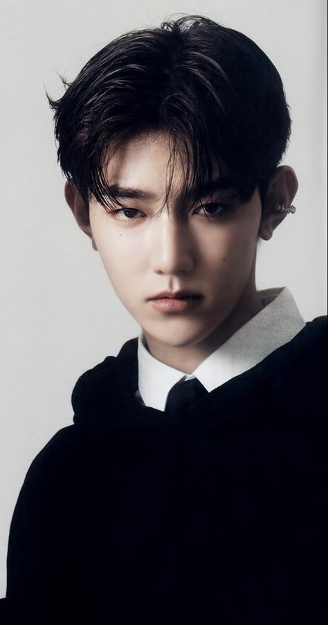 Zhang Hao Photoshoot, Facebook Layout, Cute Animals Puppies, Zhang Hao, Model Inspo, Boys Planet, Yuehua Entertainment, Big Face, Kpop Entertainment