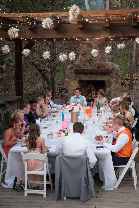 Prom Party Ideas, Homecoming Dinner, Prom Party Decorations, Themed Dinner Party, Festival Themed Party, Prom Planning, Prom Dinner, Themed Dinner, Dinner Party Decorations