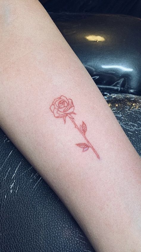 All Red Rose Tattoo, Red Outline Rose Tattoo, Red Ink Rose Tattoo Outline, Rose Tattoo Red Ink, Aesthetic Rose Tattoo, Red Rose Tattoos For Women, Rose Tattoo Aesthetic, Red Ink Rose Tattoo, Small Red Rose Tattoo