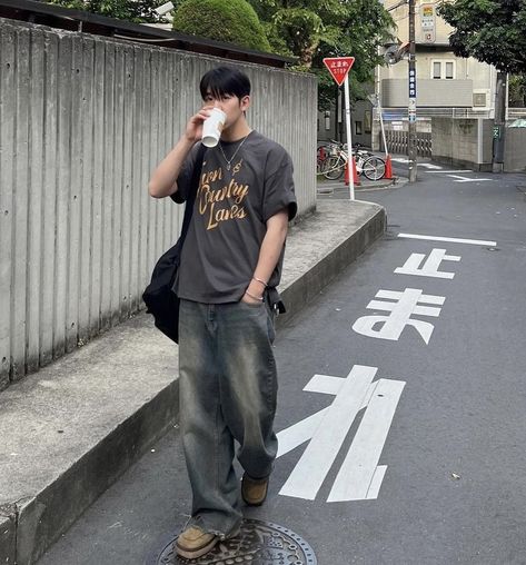 Japan Street Style Mens, Outfit Nam, Japanese Streetwear Mens, Japan Men Fashion, Japanese Street Fashion Men, Korean Street Fashion Men, Japanese Mens Fashion, Streetwear Fashion Men, Asian Men Fashion