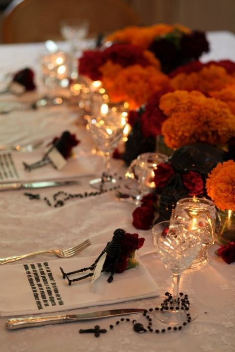 Day Of The Dead Centerpieces, Day Of The Dead Quinceanera Theme, Day Of The Dead Wedding Theme, Dia De Los Muertos Party Ideas, Day Of The Dead Wedding, Dia De Los Muertos Decorations Ideas, Quince Themes, Day Of The Dead Party, 30th Party