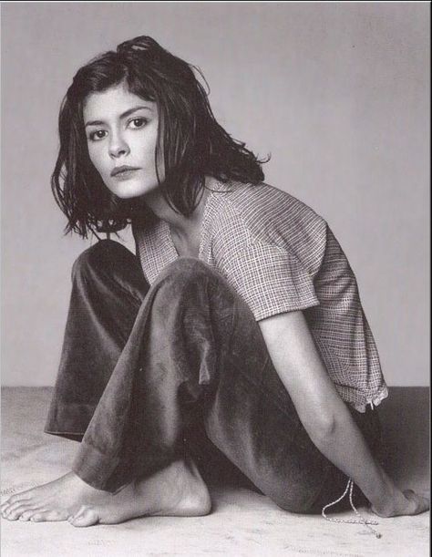 audrey tautou. Audrey Tautou, Actrices Hollywood, French Actress, French Women, On The Floor, Amelie, The Floor, Full Body, Style Icons