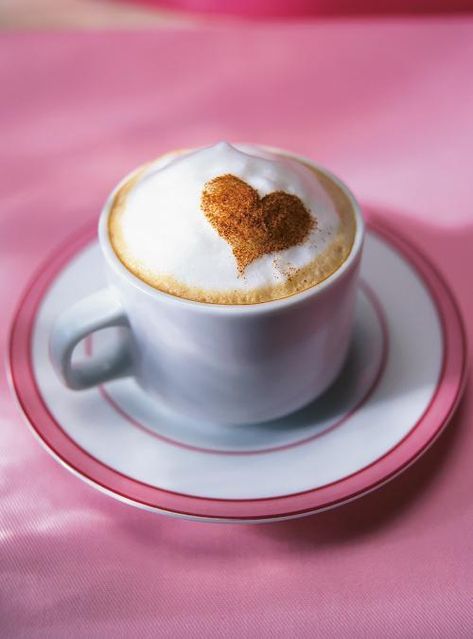 RICARDO | Cinnamon Heart Cappuccino Cappuccino Recipe, Gluten Free Coffee, Coffee Latte Art, Coffee Heart, Julia Child, Good Morning Coffee, Coffee Latte, Coffee And Books, Latte Art