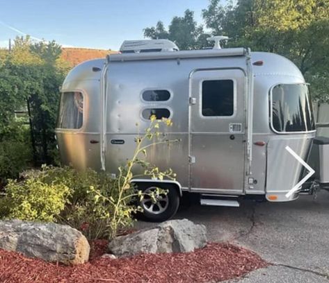 Airstream Caravel 16, Caravel Airstream, Airstream Van, Cozy Trailer, Airstream Caravel, Airstream Motorhome, Airstream For Sale, Airstream Travel Trailers, Air Stream