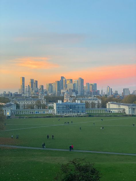 London Walks Aesthetic, Greenwich London Aesthetic, Spring In London Aesthetic, Greenwich Park London, Sunset In London, London Aesthetic Places, Greenwich Aesthetic, London Aesthetic Summer, London Summer Aesthetic