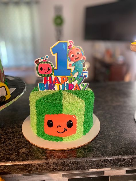 Coco Melon Smash Cake Ideas, Cocomelon Halloween Cake, Coco Melon Smash Cake, Diy Cocomelon Cake, Coco Melon Cake Ideas, Cocomelon Smash Cake, Cocomelon Images, Lincoln Cake, Cocomelon Topper