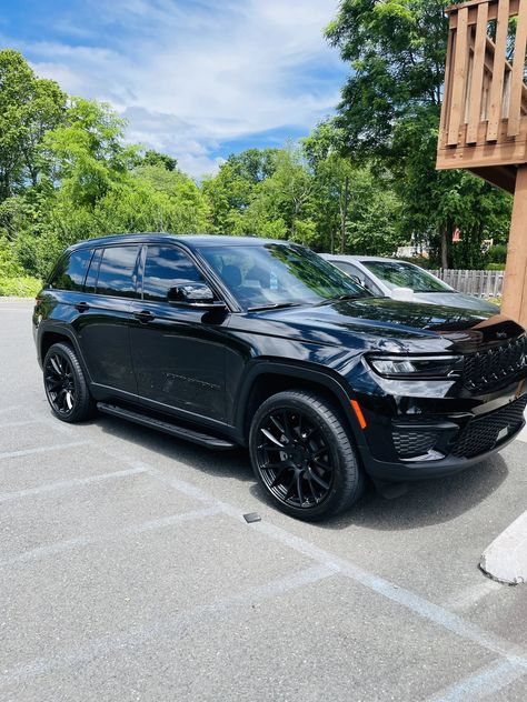 WL 2022 WL altitude with some minor mods. 22.9 hellcat rep wheels on 285/40/22 tires and aftermarket running boards. | Jeep Garage - Jeep Forum Jeep Grand Cherokee Accessories, Jeep Garage, Porsche Suv, Jeep Grand Cherokee Srt, Jeep Grand Cherokee Limited, First Cars, Mom Car, Lux Cars, Car Exterior Accessories